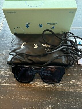 Off-White Black Rectangular Sunglasses brand new